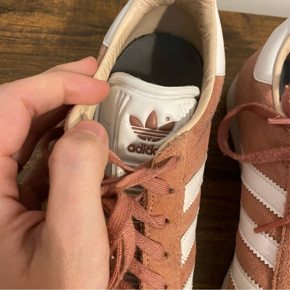 Adidas Gazelle Salmon Pink Sneakers size 8 - Picture 4 of 8